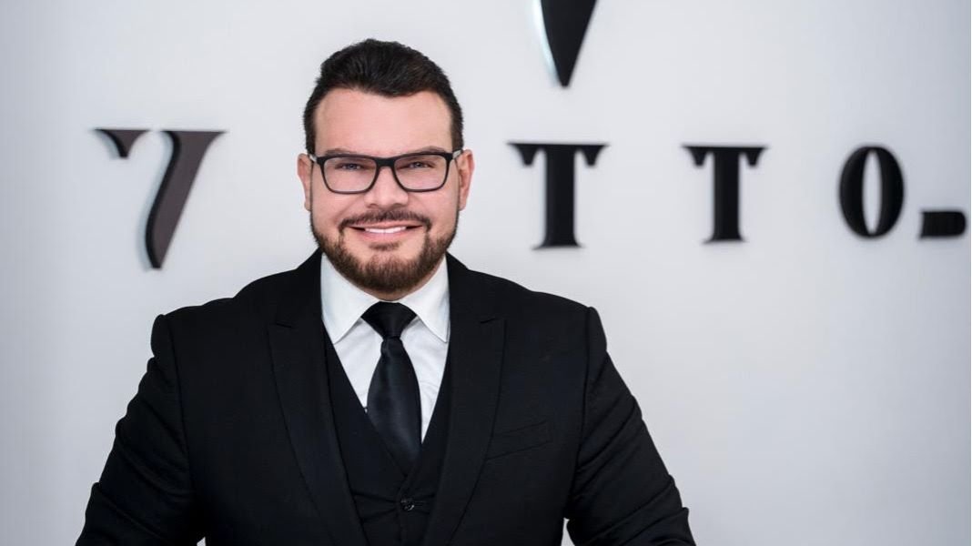 Dr. José Vitto: el creador de la belleza natural en el quirófano