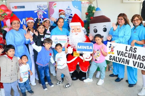 Navidad segura: Minsa impulsa jornada especial de vacunación en el Hospital Arzobispo Loayza