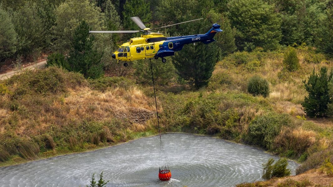 Ecocopter by Helisul ya desplegó su flota de helicópteros para combatir los incendios forestales en Chile en la temporada 2025-2026