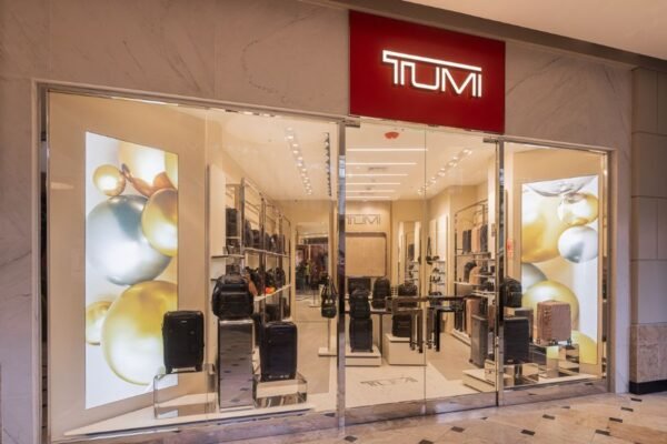 Tumi apertura su primera tienda en Lima