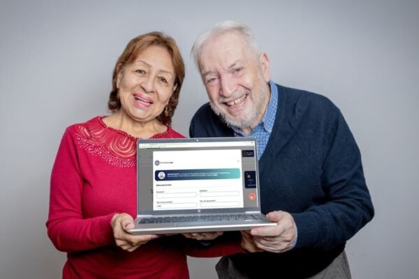 ONP atiende consultas de migrantes en un día hábil