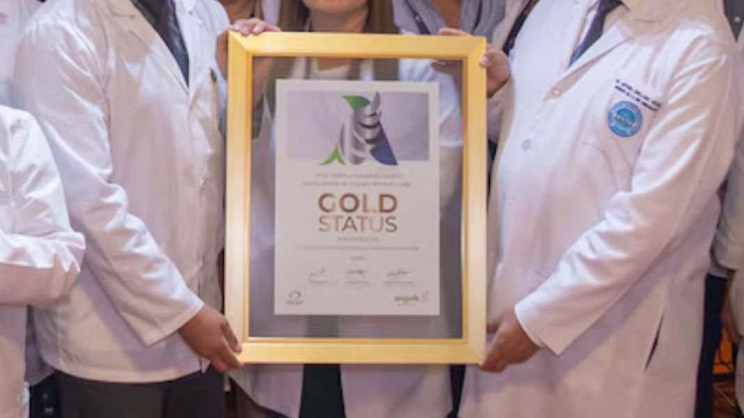 Tres hospitales de Lima reciben reconocimiento internacional por excelencia en la atención del accidente cerebrovascular