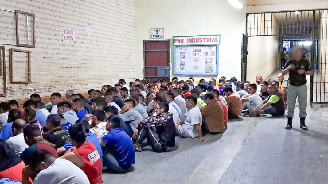 INPE ejecuta megaoperativo simultáneo en 68 penales para frenar extorsión y sicariato desde las cárceles
