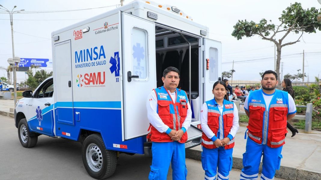 Minsa desplegará 28 ambulancias en puntos estratégicos de Lima Metropolitana por celebraciones de Navidad y Año Nuevo