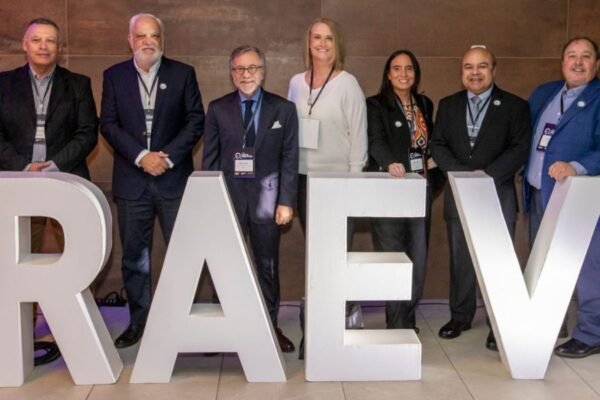 Premio y expansión en Latam: El exitoso 2025 de empresa que promueve la seguridad y productividad en el transporte