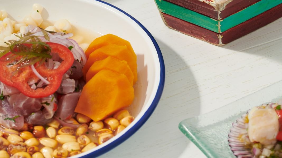 “Grandes exponentes de la gastronomía local, frente al mar de Paracas este verano”