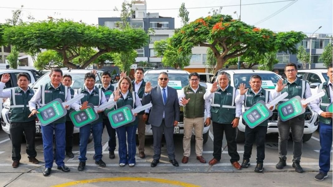 MIDAGRI entrega nueva flota vehicular a la ANA para repotenciar la gestión de los recursos hídricos en el país