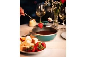 Amor a primera vista (y al primer bocado): fondue de chocolate en casa