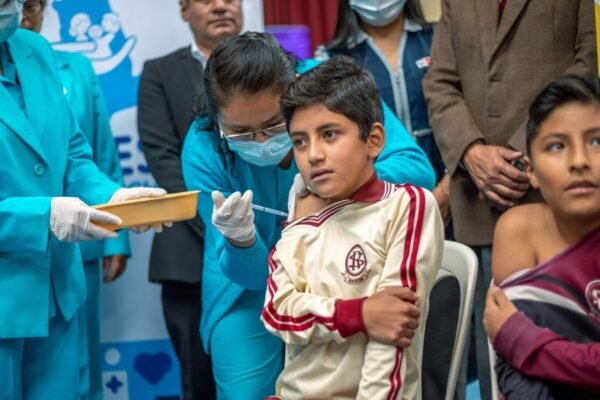 Sin plan ni presupuesto: el Minsa deja en incertidumbre la vacunación contra el VPH en 2026