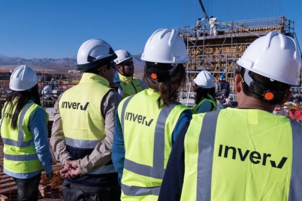 El sector renovable en Perú acelera y dispara la demanda de profesionales en distintas áreas: ¿Cuáles son las claves para destacar en proyectos sostenibles?