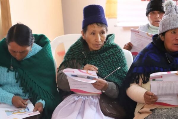 Más de 250 mujeres de zonas rurales inician alfabetización en los Tambos del Midis