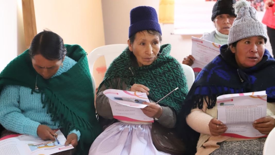 Más de 250 mujeres de zonas rurales inician alfabetización en los Tambos del Midis