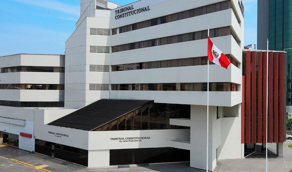 Sala Segunda del Tribunal Constitucional ordenó al Poder Judicial que reponga a trabajador cas despedido y que realizaba labores de naturaleza permanente