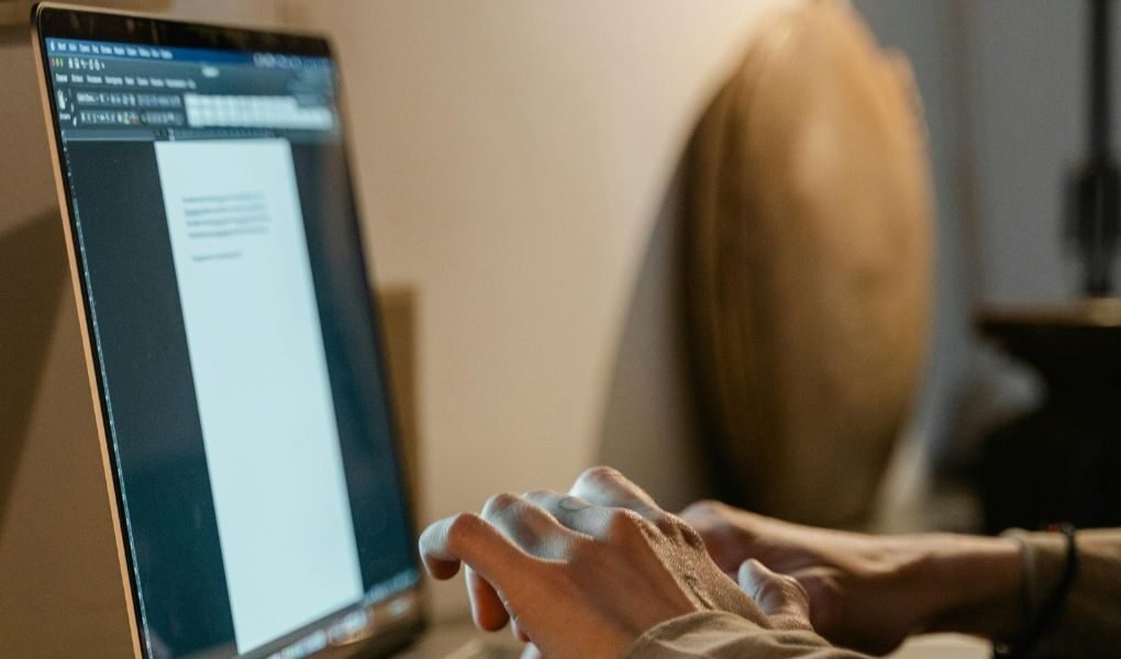 Mercado de IA en educación superior se expande globalmente y plantea urgencia de políticas claras en las universidades