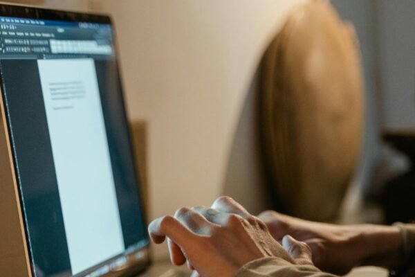 Mercado de IA en educación superior se expande globalmente y plantea urgencia de políticas claras en las universidades