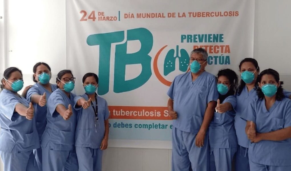 ¿Tos por más de 15 días? Estas son las señales que podrían alertar sobre tuberculosis en casa