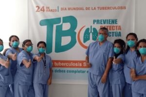 ¿Tos por más de 15 días? Estas son las señales que podrían alertar sobre tuberculosis en casa