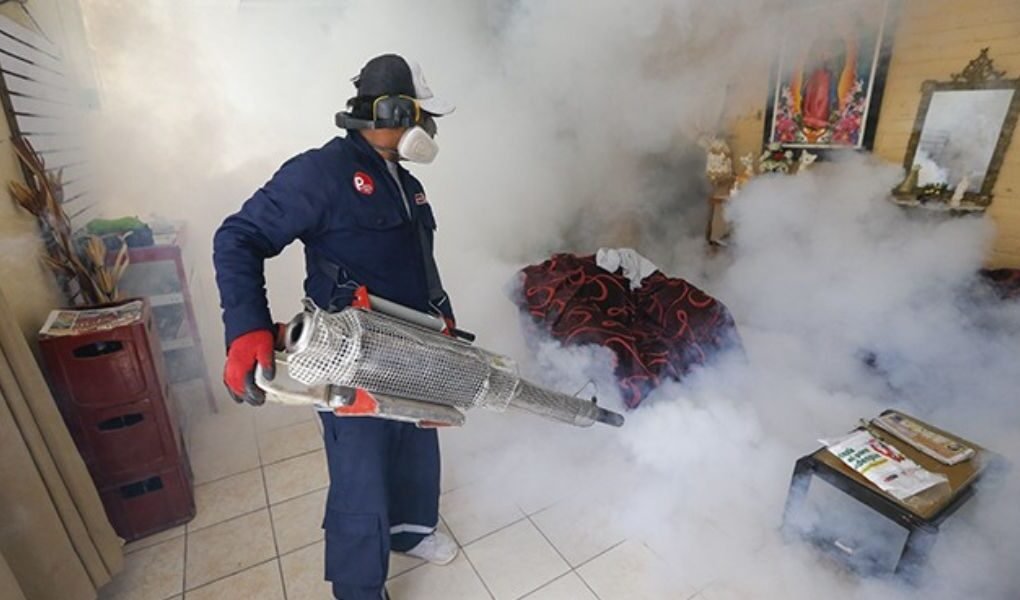 Piura: Minsa despliega 22 fumigadores para acabar con el zancudo transmisor del dengue en zonas afectadas por lluvias