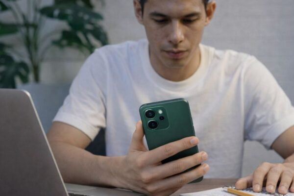 ¿Tu celular interrumpe tus sesiones de estudio? Aprende a activar el Modo Sin Distracciones