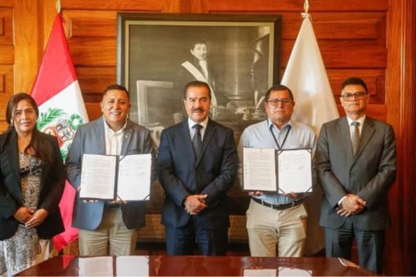 Ayacucho y Huánuco: Minsa reforzará servicios e infraestructura en salud