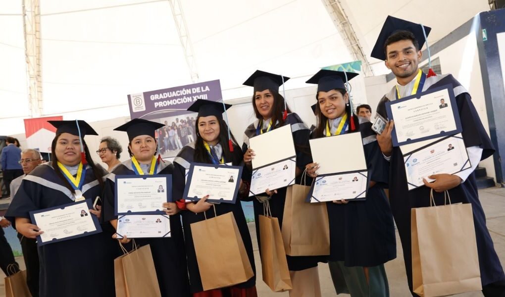 Casi el 50% del talento becado por SIDERPERU para la industria del acero es femenino