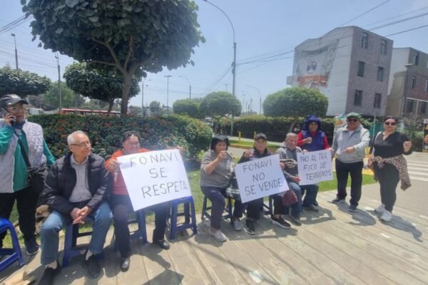 Vecinos de San Juan de Miraflores exigen transparencia tras caso de presunto cobro de cupos en obras