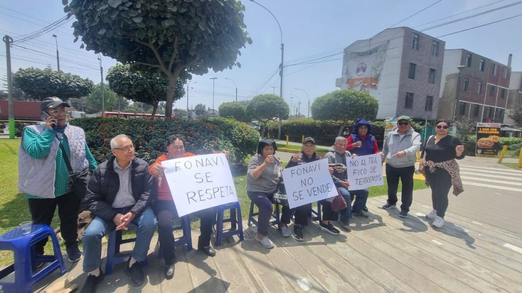 Vecinos de San Juan de Miraflores exigen transparencia tras caso de presunto cobro de cupos en obras