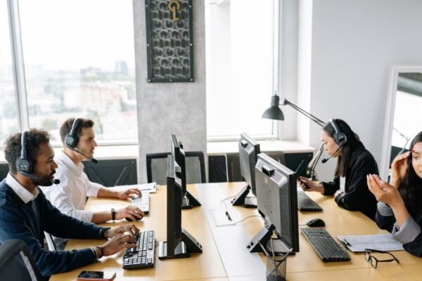 Solo el 13% de las empresas ya cumple con la meta de 42 horas para este 2026