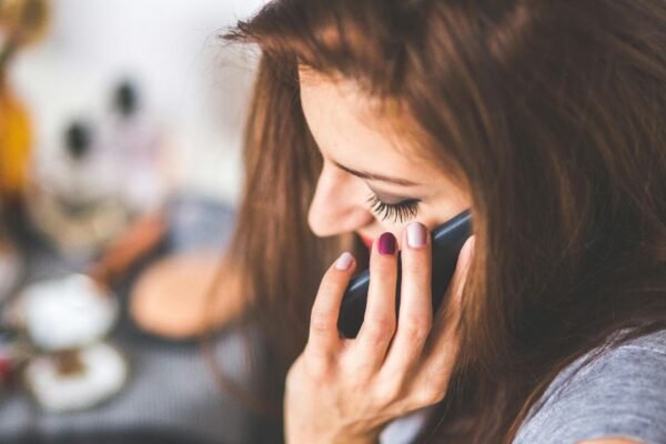 Kaspersky advierte: El spam telefónico evoluciona de molestia a puerta de entrada para el fraude financiero en Perú