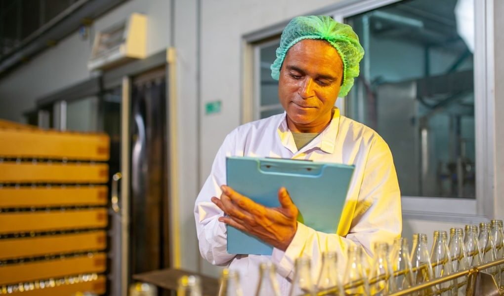 PRODUCE advierte sobre ofertas de “certificaciones ISO rápidas” y pide verificar que los organismos certificadores estén acreditados