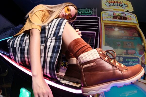 CAT Footwear presenta Fandom: la nueva “Walking Machine” diseñada para mujeres listas para todo