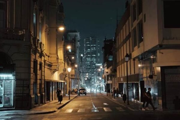 Siete consejos para hacer fotografía nocturna en la ciudad con tu smartphone