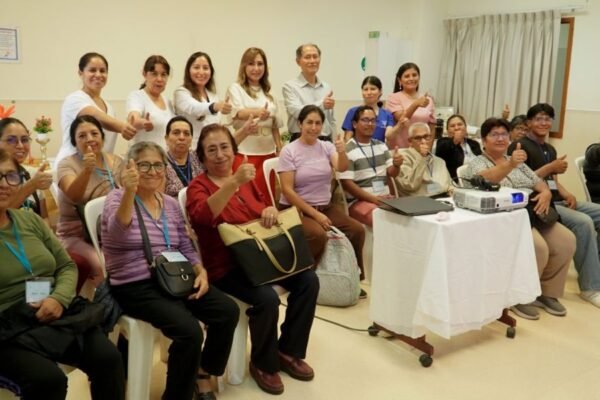 Cuidar a quienes cuidan: Novedoso programa del Instituto Nacional de Rehabilitación fortalece el rol del cuidador