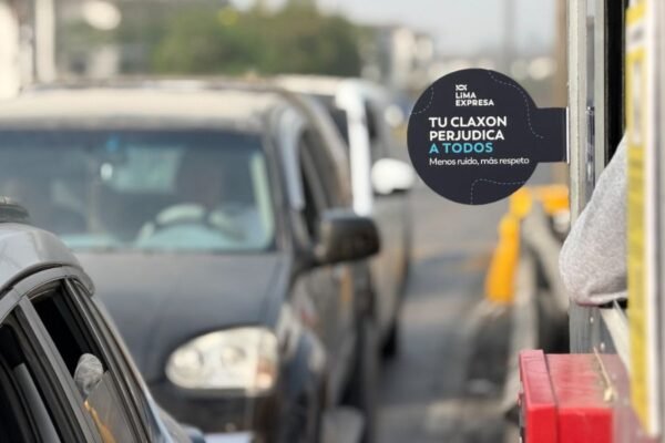 Lima Expresa sensibiliza sobre la contaminación sonora a conductores en la Vía de Evitamiento y la vía expresa Línea Amarilla