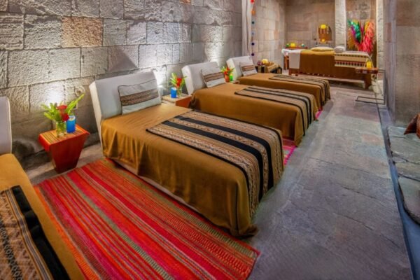 El arte de la hospitalidad selecta: Experiencias de bienestar y eventos de autor en el corazón de Cusco