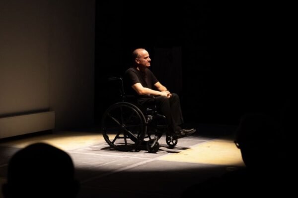 De cuadripléjico a triatleta, “Fritz, mi historia”, una puesta en escena sobre resiliencia y voluntad humana