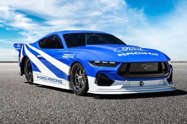 Ford Mustang ® Cobra Jet 2200 es el récord mundial de cuarto de milla para eléctricos