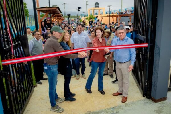 Grupo Viru inaugura moderno Polideportivo en beneficio del Centro Poblado de Víctor Raúl Haya de la Torre