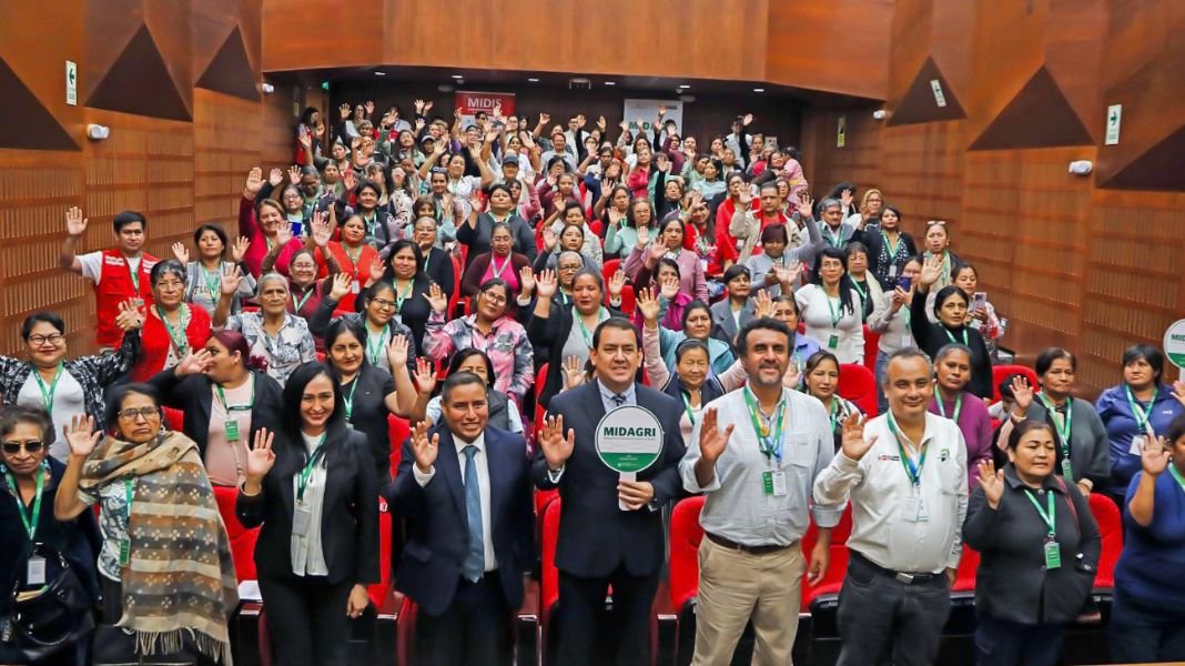Incentivan a lideresas de comedores populares y ollas comunes en Lima y Callao a comprar insumos a pequeños productores agrarios
