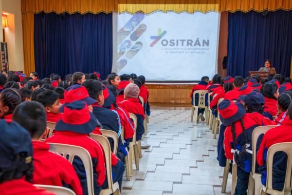 Ositrán visitará colegios de Iquitos para promover la importancia de las infraestructuras que conectan el Perú