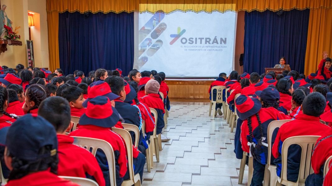 Ositrán visitará colegios de Iquitos para promover la importancia de las infraestructuras que conectan el Perú