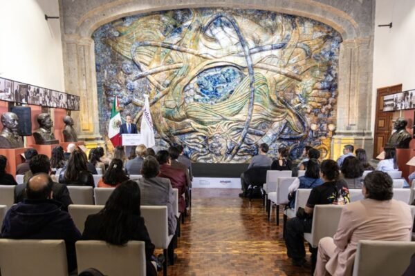 La Secretaría de Educación Pública con la Estrategia Nacional de Lectura y Amazon México inician convocatoria del Premio Primera Novela 2026
