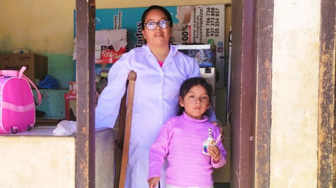 Día de la Madre: el ejemplo de Marielena, una mamá que vence barreras para salir adelante con venta de helados naturales