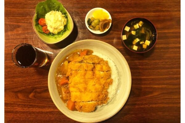 Reiwa presenta su menú japonés de lunes a viernes