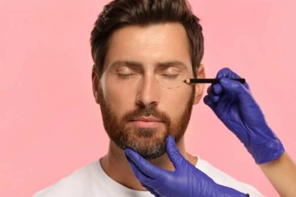 Día del Padre: la blefaroplastía quirúrgica gana terreno entre hombres mayores de 40