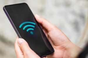 Alerta a los aficionados que viajarán a apoyar a su Selección: 17% de las redes Wi-Fi en ciudades sede son inseguras