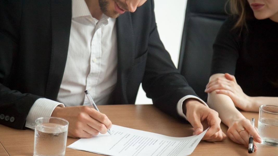 Vacaciones de mitad de año: cuatro recomendaciones para trabajadores y empresas que buscan evitar conflictos laborales