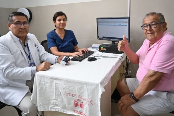 Hospital Dos de Mayo avanza en implementación del Sistema Web Galen y transfiere su tecnología a otros hospitales del país