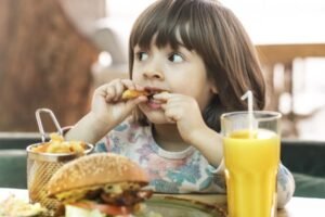 Obesidad infantil en aumento: qué está llevando a más niños peruanos al sobrepeso y cuándo buscar ayuda médica