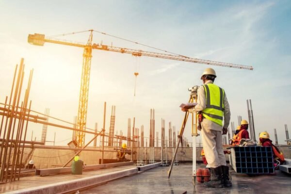 Puesta a tierra: la base invisible de la continuidad operativa en infraestructuras críticas